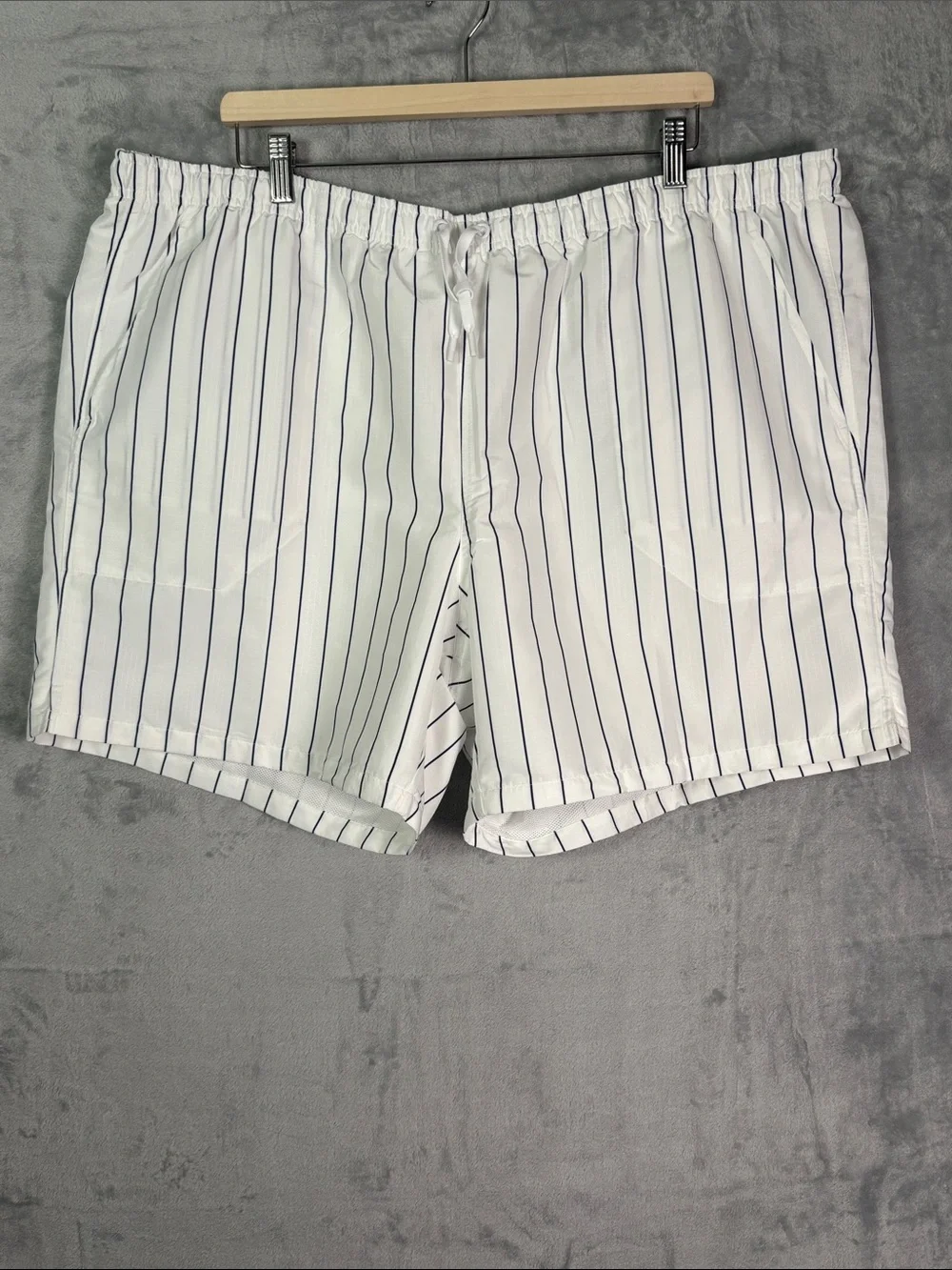 NWT New DSG White Blue Striped Mens Relaxes Fit Lined Rec Short Size XXL